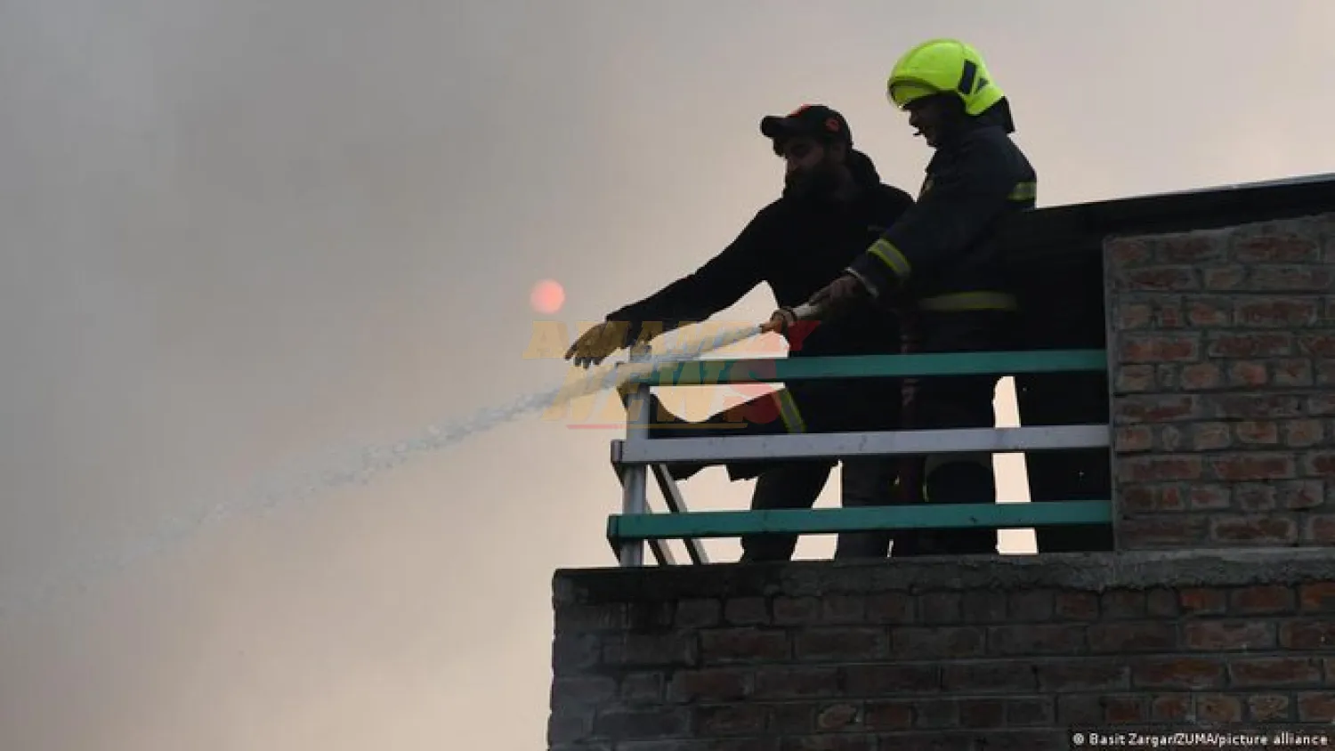 Incendio en club nocturno de India deja al menos 23 muertos