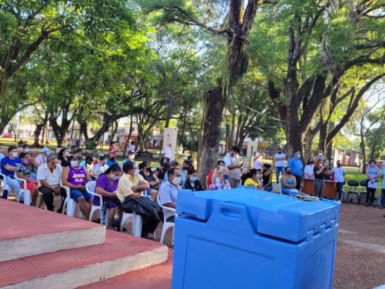 Más de 5.000 personas se inmunizaron en Cordillera durante el asueto
