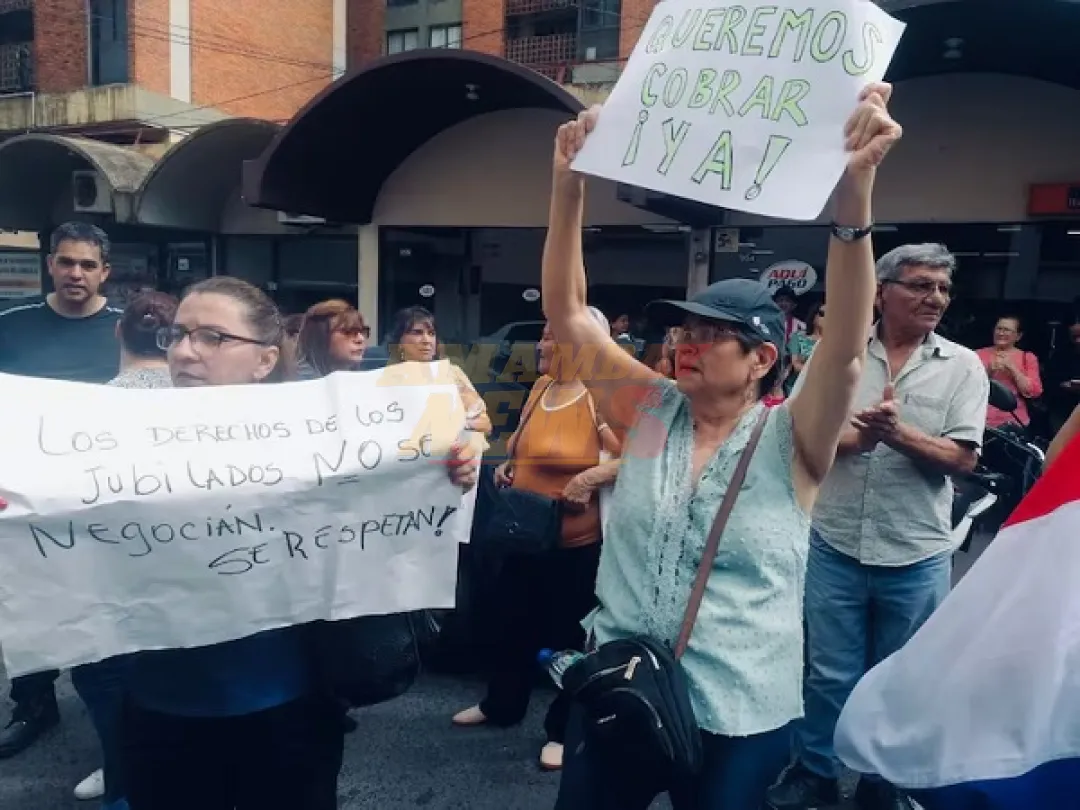 Santi olvidó a los jubilados municipales en su informe de gestión
