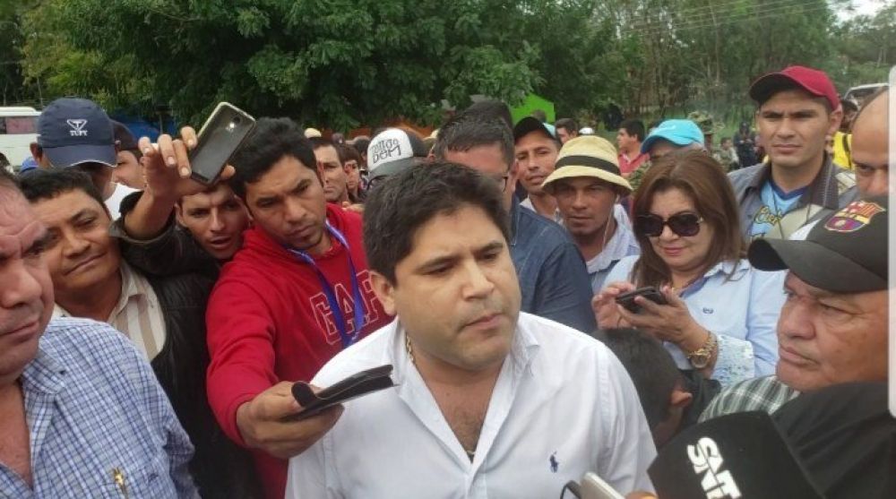 Le gritaron mentiroso al diputado Luis Urbieta
