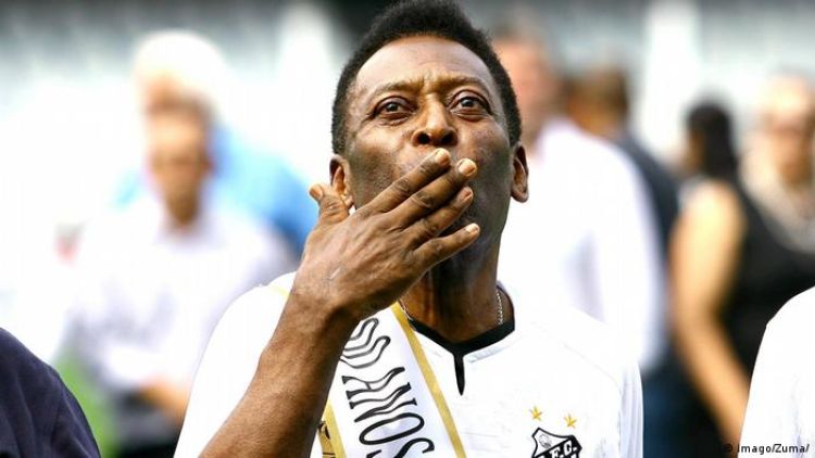 Pelé hospitalizado nuevamente para seguir tratamiento contra tumor