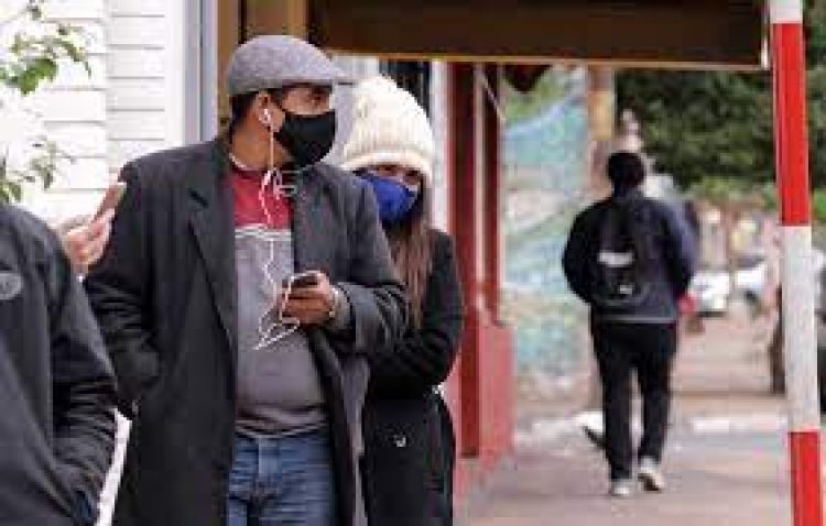 Anuncian día frío y con máxima de 24ºC