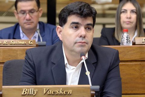 PLRA busca sumar al senador Oviedo a sus filas: “Necesitamos gente como él”, dice Billy Vaesken
