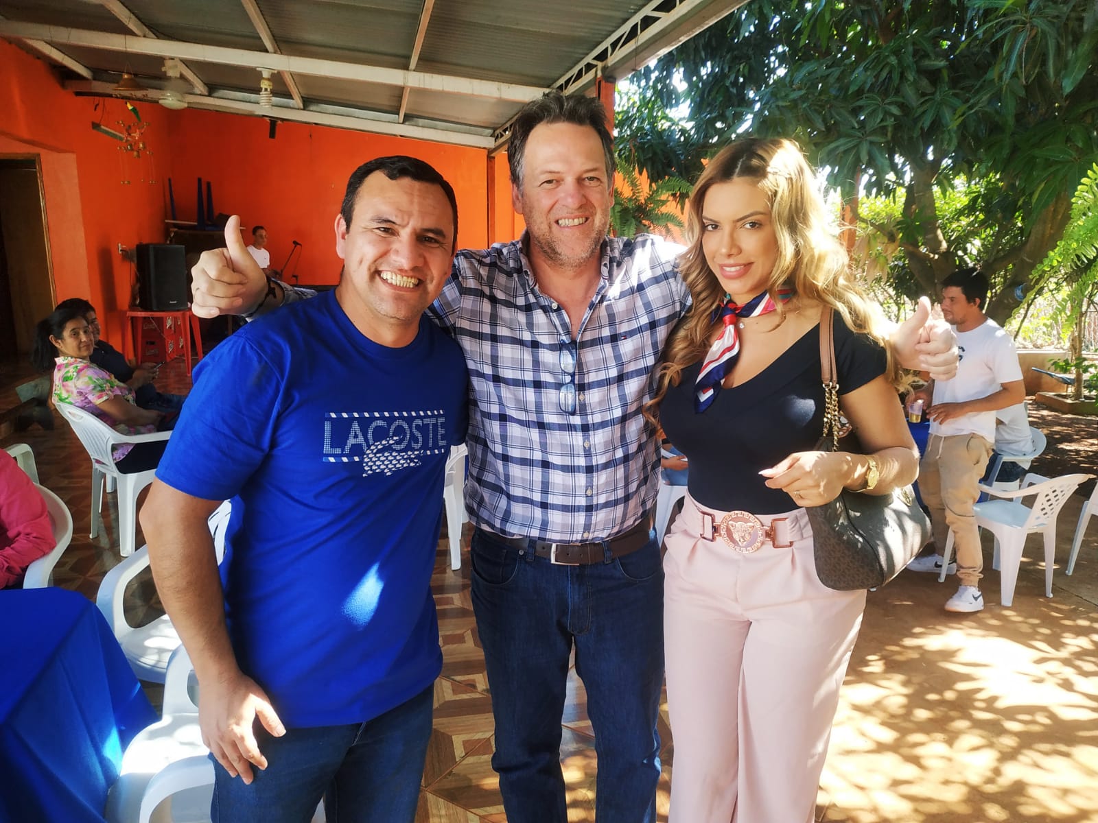 "Pinocho González" abandona a precandidatos y estos tendrán que poner sus manos al bolsillo