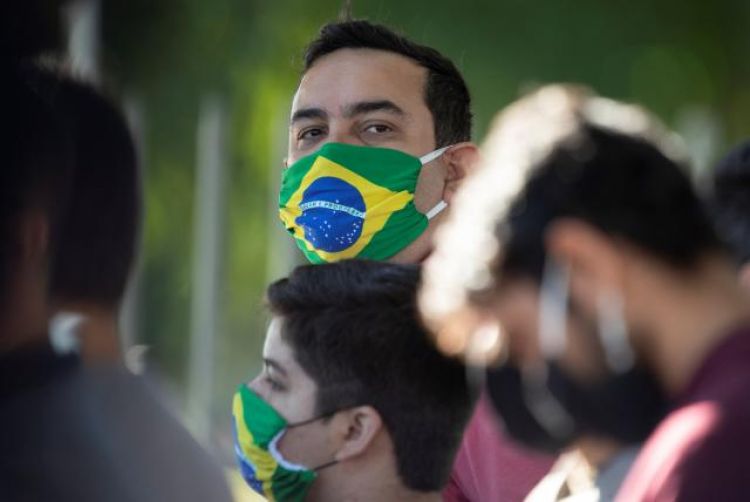 Brasil registra 50.032 nuevos casos de coronavirus, 892 muertes en 24 horas