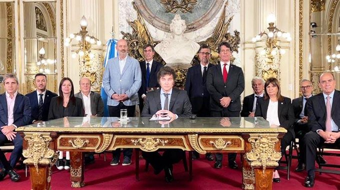 Tras “paquetazo”, Milei anuncia que “viene más”