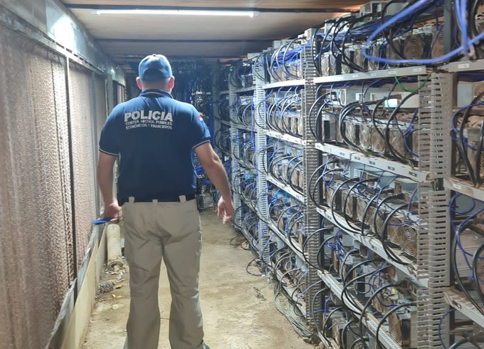 Incautan mineradoras de criptomonedas y generadores de energía en Coronel Oviedo