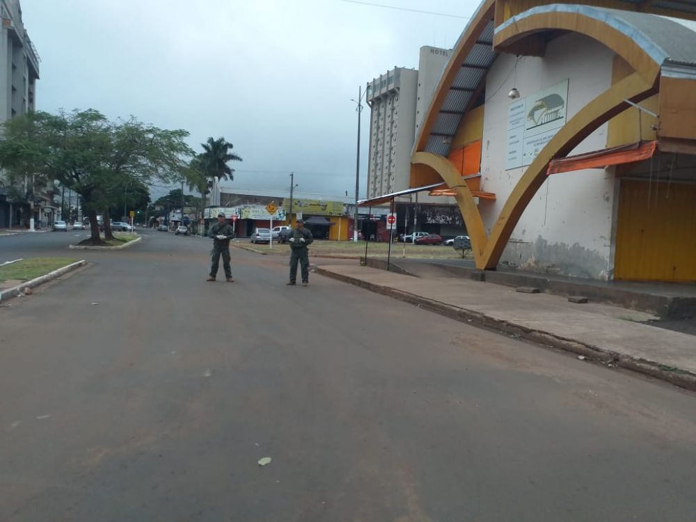 Ministro de Defensa defiende la tarea de militares en calles