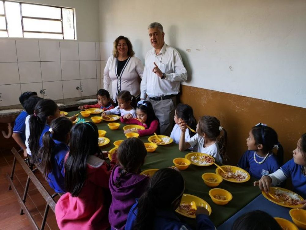 José Carlos Acevedo visitó la Escuela Básica Amambay Cardozo Ocampo