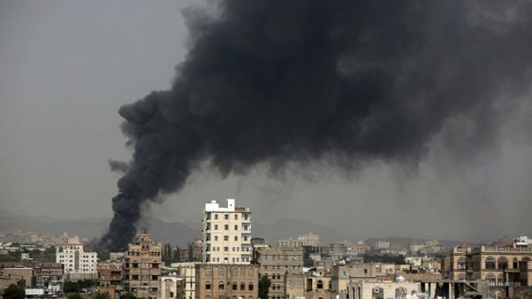 Yemen: ataque a base militar deja 30 muertos