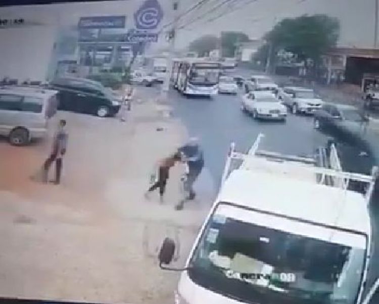 «Héroe» detuvo a delincuente tras asaltar a dos mujeres