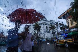 Pronostican un día muy caluroso con ocasionales tormentas eléctricas