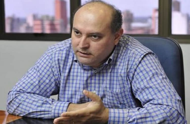Exministro de Hacienda asegura que finanzas públicas no permiten reajuste que piden docentes