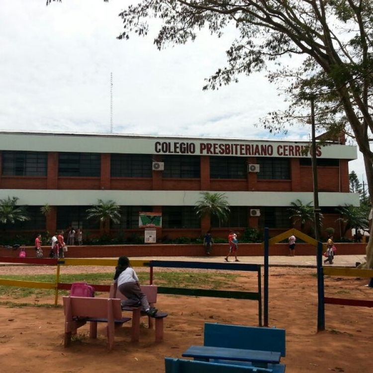 Colegio no descontará cuotas y padres anuncian desmatriculación masiva