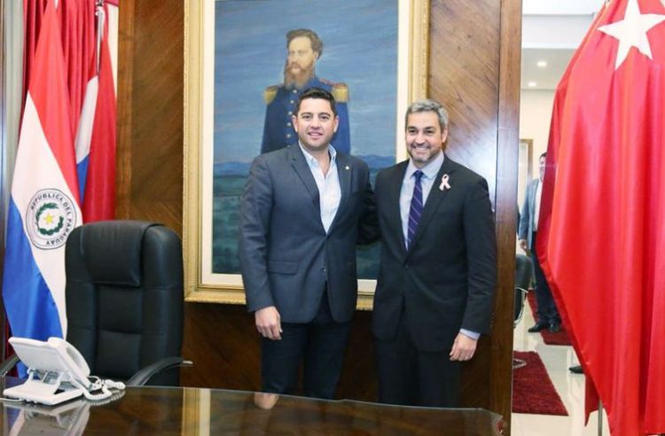 Denuncias de corrupción contra ministros afectan también al partido, según Alliana