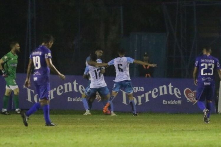 Atyrá sorprende a Independiente en inicio de la fecha 18