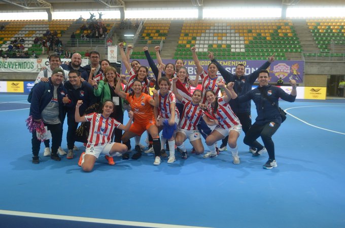Paraguay golea en el inicio del mundial femenino de Salonismo