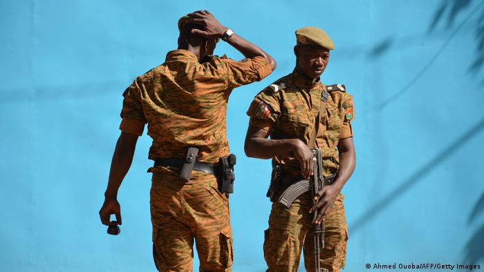 Explosión de bomba en Burkina Faso deja al menos 35 muertos