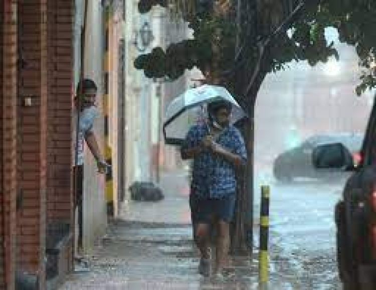 Jueves con lluvias intensas y fuertes ráfagas de viento, anuncia Meteorología