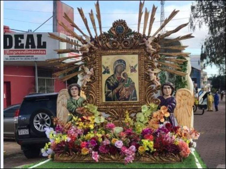 Multitudinaria Caravana de la Fe y "auto misa" cerraron festejos por el da de la Virgen del Perpetuo Socorro