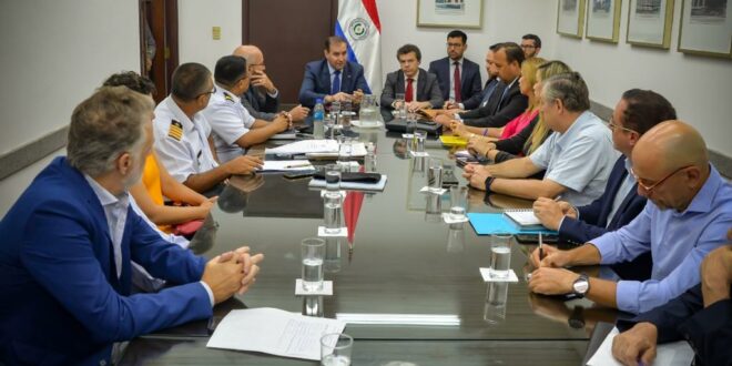 Autoridades paraguayas y argentinas conversan sobre el peaje en la Hidrovía