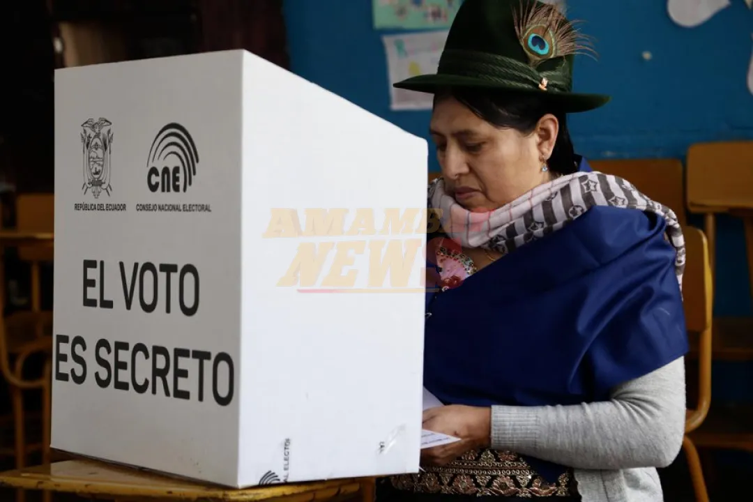 Más del 55 % de ecuatorianos votaron en las primeras ocho horas de elecciones