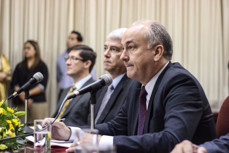 Renunció por “razones particulares” y “no hay trasfondo político de ninguna clase”, aclara exviceministro