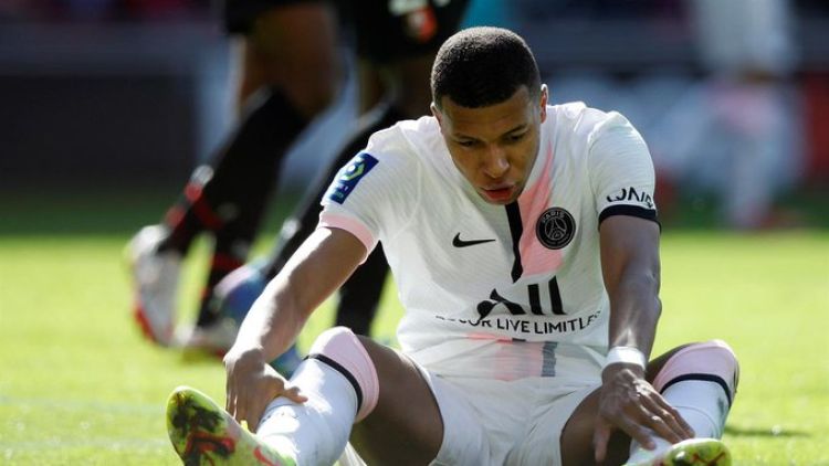 Mbappé, lesionado a un mes de recibir al Real Madrid