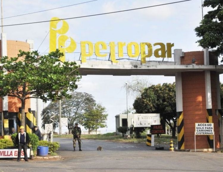 Diputado afirmó que intermediarios a Petropar son un flagelo para el país