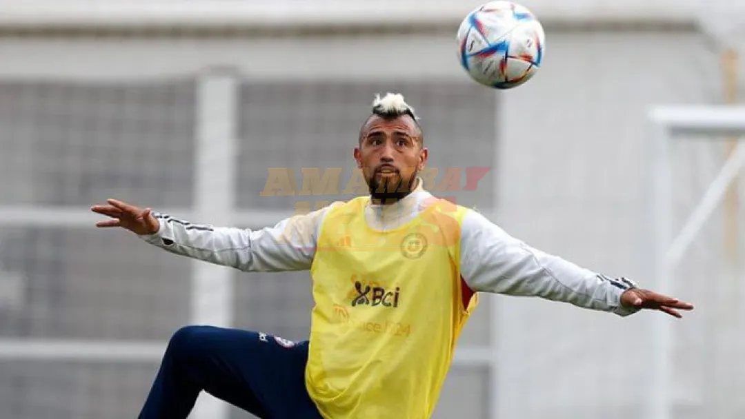 Gareca cede a la presión popular y llama a Arturo Vidal para partidos con Perú y Venezuela