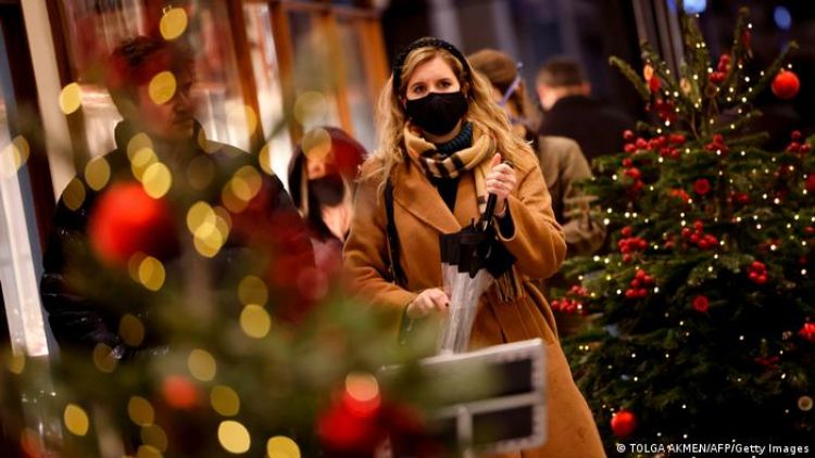 Londres cancela celebraciones de Año Nuevo por variante ómicron