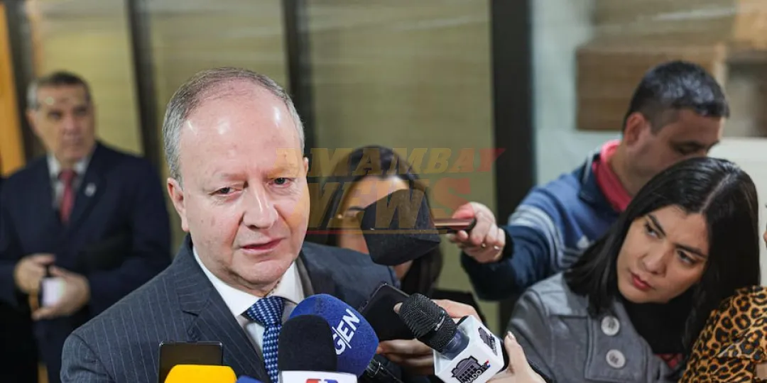 “Mucha plata les dimos”: ministro responde a reclamo docente