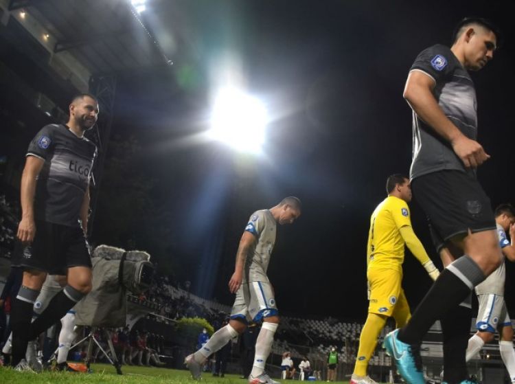Sábado de Gloria con dos partidazos