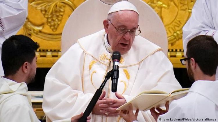 El Papa admite que debe reducir su ritmo de viajes o retirarse