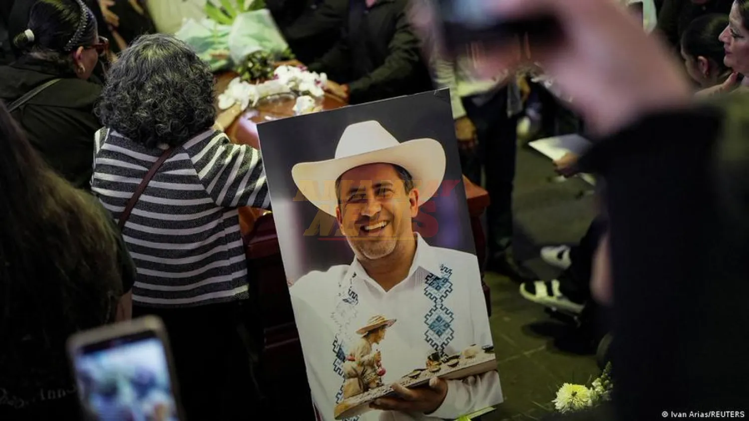 Detienen a siete escoltas del alcalde asesinado en México