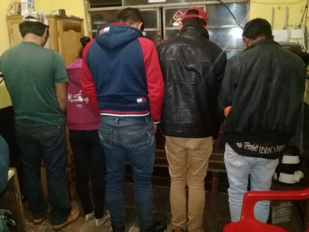 Cinco detenidos con carga de marihuana en Chirigelo