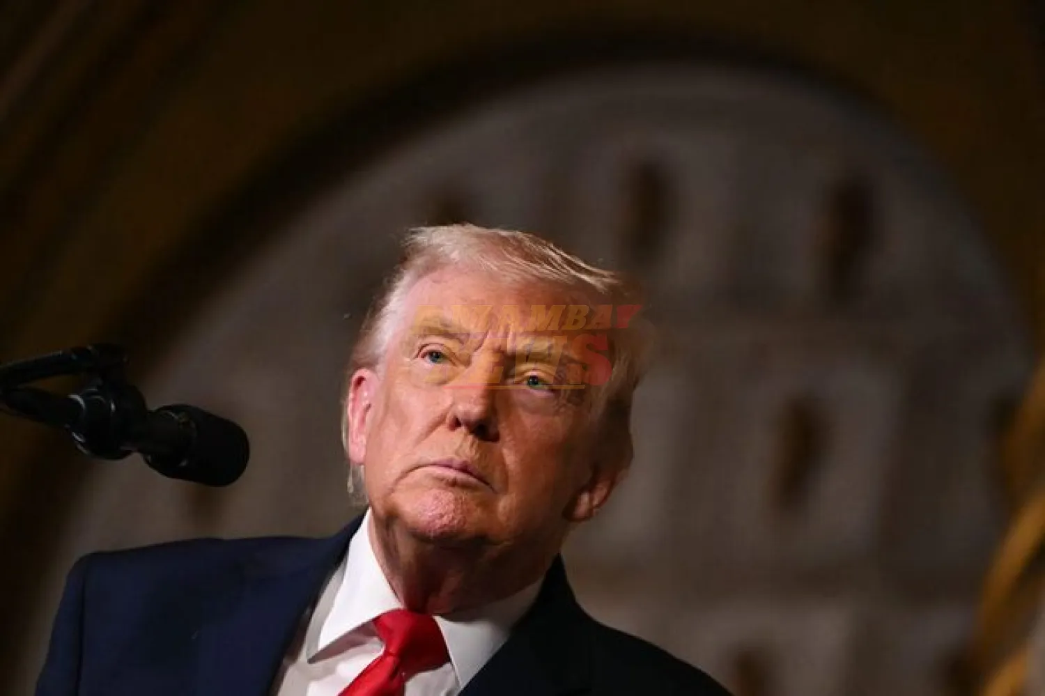 Trump voló al menos ocho veces en el avión privado de Epstein, según nuevos archivos del caso