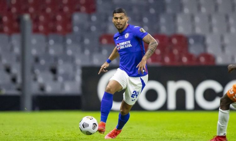 Juan Escobar, primer albirrojo que se baja de la Copa América