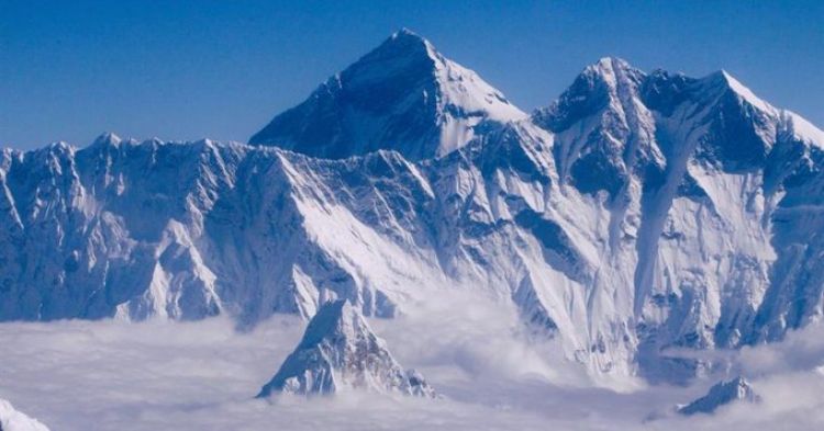 Monte Everest: científicos determinan la nueva altura que tiene la considerada cima del mundo