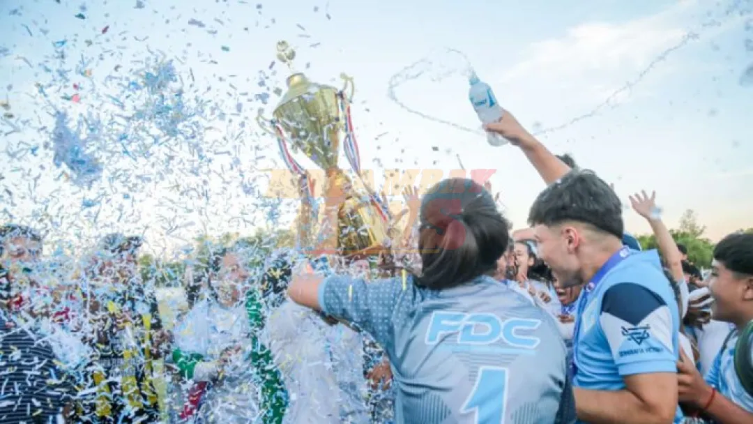 Pirayú Sport femenino se consagra campeón de la liga local