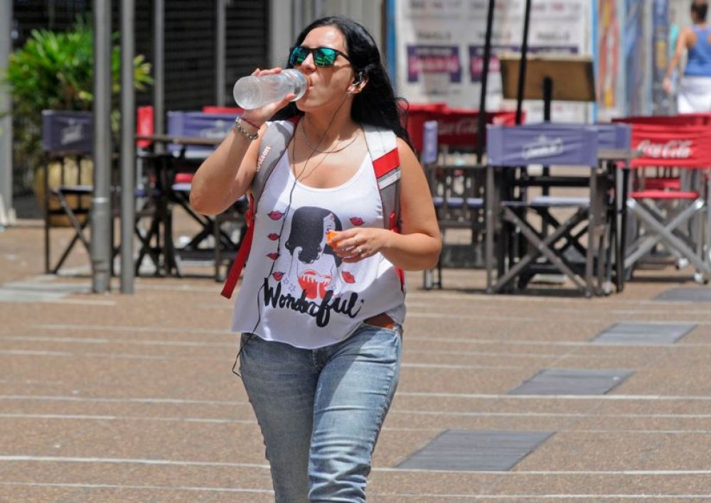 Lunes, con intenso calor y sin lluvias