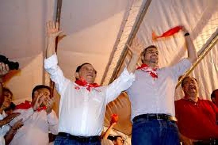 Senadores de Añetete platearon a Abdo Benítez que se postule para presidir la ANR