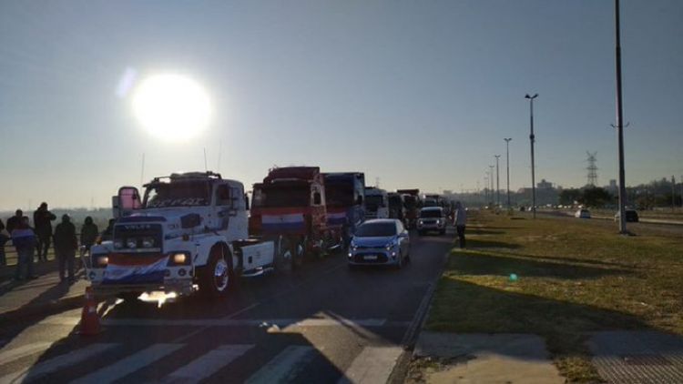 APESA confirma desabastecimiento de combustibles en varios puntos por paro de camioneros