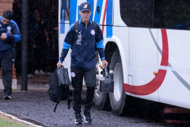 "Kaku" Romero es baja ante Colombia tras dar positivo al COVID-19