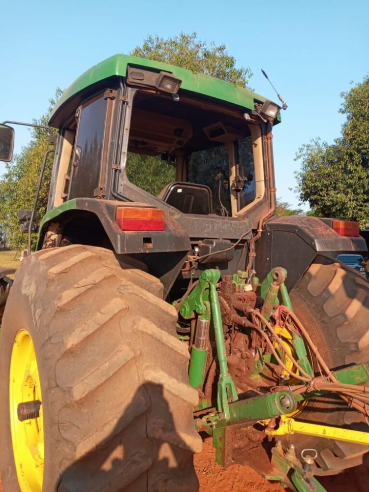 Delincuentes disfrazados de campesinos atacan a tiros a tractorista en Itakyry