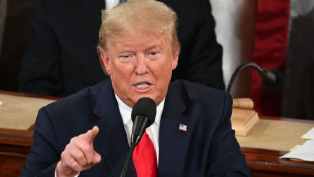 Senado de EE.UU. absuelve a Trump de abuso de poder