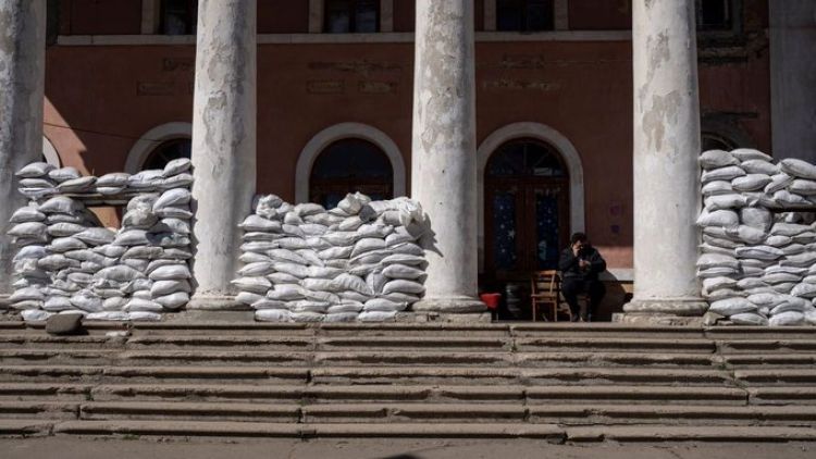 Ucrania hace retroceder a rusos y recupera suburbio de Kiev