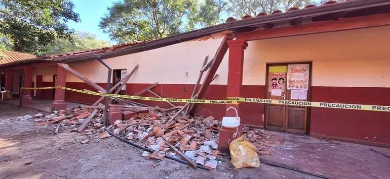 MEC anuncia que no cuenta con los recursos para la reparación del techo colapsado de escuela de San Ignacio