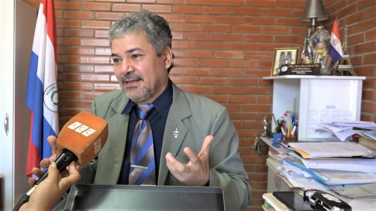 Imputan y piden desafuero de juez chaqueño por acoso sexual