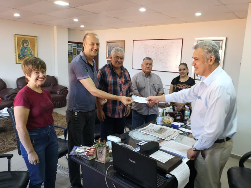 Intendente entregó aporte de G. 15 millones al PROERD
